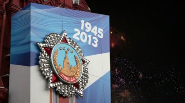 Zafer günü dekorasyon Kızıl Meydan ve Fireworks uygulamasında, Moskova, Rusya Federasyonu  