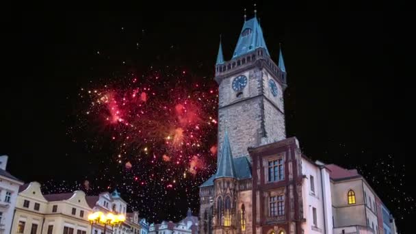Old Town City Hall Och Holiday Fyrverkerier Prag Visa Från — Stockvideo
