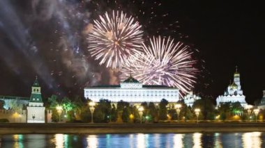 Moskova Kremlin, Rusya üzerinde havai fişek 