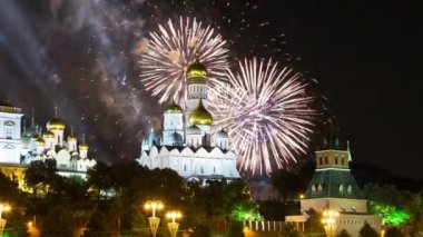 Moskova Kremlin, Rusya üzerinde havai fişek 