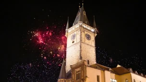 Староместская Ратуша Праздничный Фейерверк Праге Вид Староместской Площади Чехия — стоковое видео