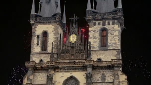 Iglesia Gótica Madre Dios Frente Tyn Plaza Ciudad Vieja Fuegos — Vídeos de Stock