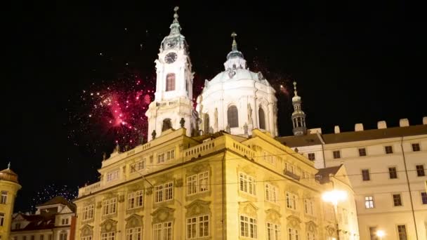 Nicholas Church Mala Strana Mindere Kant Vakantie Fireworks Prachtige Oude — Stockvideo