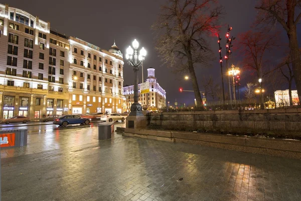 モスクワ ロシア連邦 2018 クリスマスと新年の祝日照明モスクワ市内中心部 プーシキン広場 ロシア — ストック写真