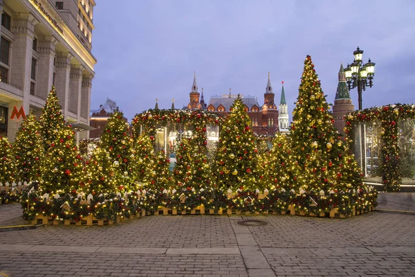 Kerstmis Nieuwjaar Vakantie Verlichting Manege Square Nacht Moskou Rusland — Stockfoto