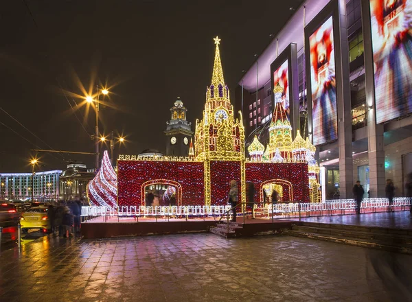 モスクワ ロシア連邦 2018 クリスマス デコレーション キエフスカヤ キエフスカヤ駅 駅前地域夜 モスクワ ロシア — ストック写真
