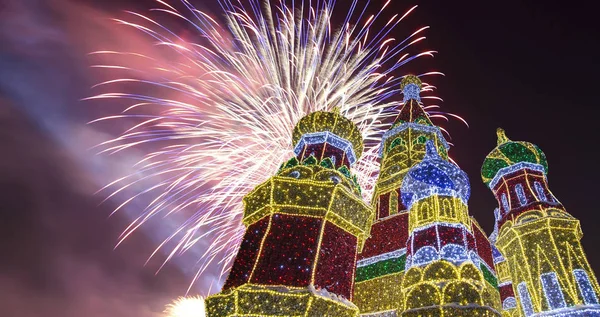 Fogos Artifício Durante Natal Feriados Ano Novo Decoração Moscou Noite — Fotografia de Stock