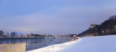 Moskova Nehri setin bir kış akşamında. Moscow, Rusya Federasyonu  