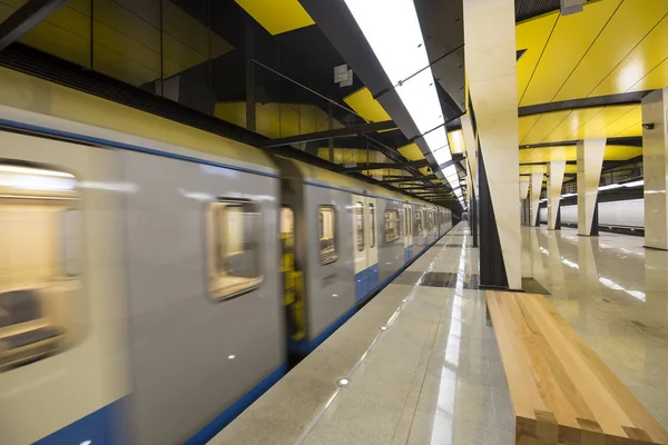 Shelepikha--Bolshaya Koltsevaya ve Kalininsko Solntsevskaya satırlarındaki Moskova Metrosu, Rusya bir kanalıdır. 26 Şubat 2018 açıldı