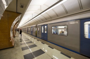 Moskova, Rusya - 03 Mart 2018: Metro Park Pobedy--Moskova Metrosu, Russia.It iki satırda kanalıdır: Arbatsko-Pokrovskaya ve Kalininsko-Solntsevskaya Lines.At 84 metre underground... en derin dünya 