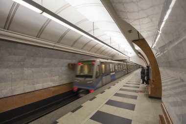 Moskova, Rusya - 03 Mart 2018: Metro Park Pobedy--Moskova Metrosu, Russia.It iki satırda kanalıdır: Arbatsko-Pokrovskaya ve Kalininsko-Solntsevskaya Lines.At 84 metre underground... en derin dünya 