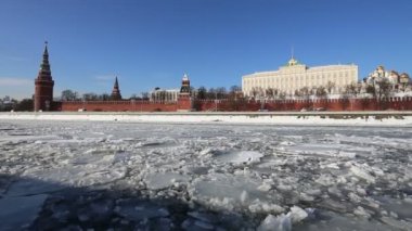 Moskova Nehri ve Kremlin (kış günü), Moskova, Rusya - Moskova'nın en popüler görünümü görünümü