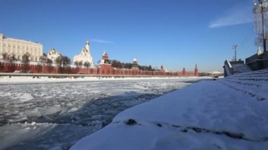 Moskova Nehri ve Kremlin (kış günü), Moskova, Rusya - Moskova'nın en popüler görünümü görünümü
