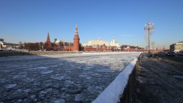 Widok Rzekę Moskwę Kremla Zimowy Dzień Moskwa Rosja Najbardziej Popularnym — Wideo stockowe
