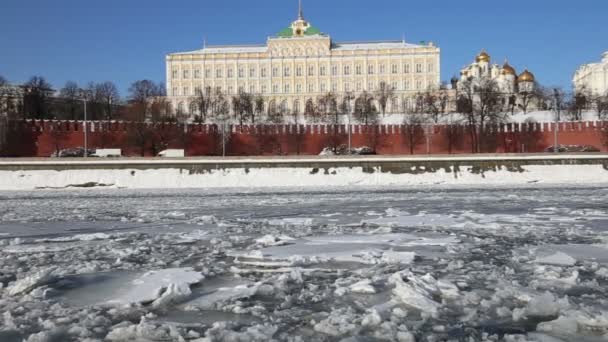 Uitzicht Rivier Moskva Het Kremlin Winterdag Moskou Rusland Populairste Weergave — Stockvideo