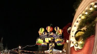 Noel ve yeni yıl tatilleri aydınlatma gece, Kızıl Meydan, Moskova, Rusya 