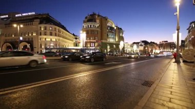 Christmas (yeni yıl tatilleri) dekorasyon Lubyanskaya (Lubyanka) kare akşamları, Moskova, Rusya Federasyonu