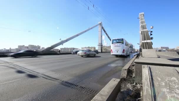 Krymsky Bridge Crimean Bridge Winter Day Steel Suspension Bridge Moscow — Stock Video