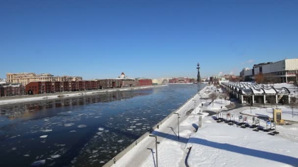 Moskow Moskva Remblai Rivière Monument Piter Soif Russie Jour Hiver — Video