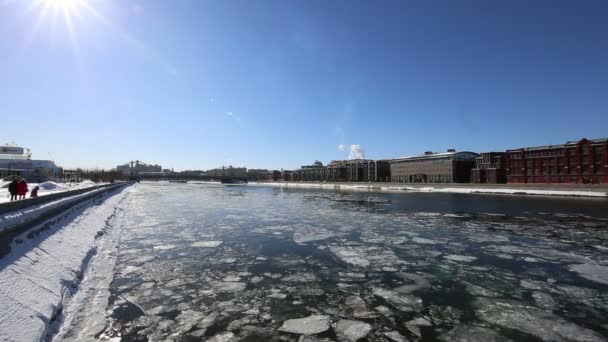 Moskow Moskva Terraplén Del Río Rusia Día Invierno — Vídeo de stock