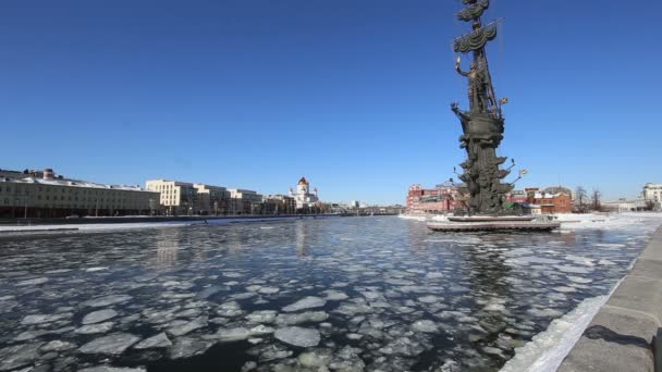 Moskow Moskva Floden Vallen Och Piter Törst Monument Ryssland Vinterdag — Stockvideo