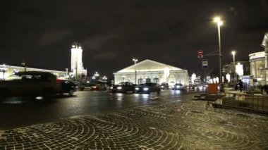 Moskova, Rusya - 04 Ocak 2018: Noel ve yeni yıl tatilleri aydınlatma ve trombonu Meydanı gece. Moscow, Rusya Federasyonu 