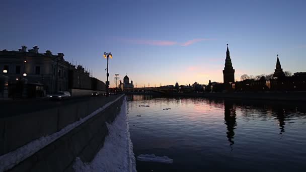 Terraplén Del Río Moskow Moskva Cerca Del Kremlin Por Noche — Vídeos de Stock