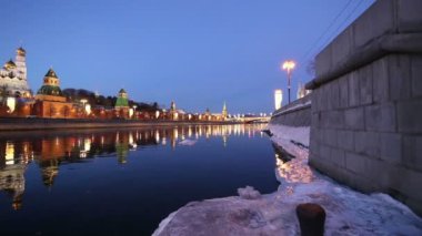 Moskova Nehri ve Kremlin (gece), Moskova, Rusya - Moskova'nın en popüler görünümü