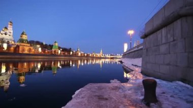 Moskova Nehri ve Kremlin (gece), Moskova, Rusya - Moskova'nın en popüler görünümü