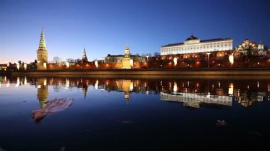 Moskova Nehri ve Kremlin (gece), Moskova, Rusya - Moskova'nın en popüler görünümü