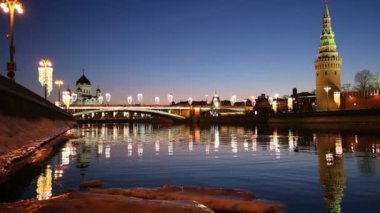 Moskova Nehri ve Kremlin (gece), Moskova, Rusya - Moskova'nın en popüler görünümü
