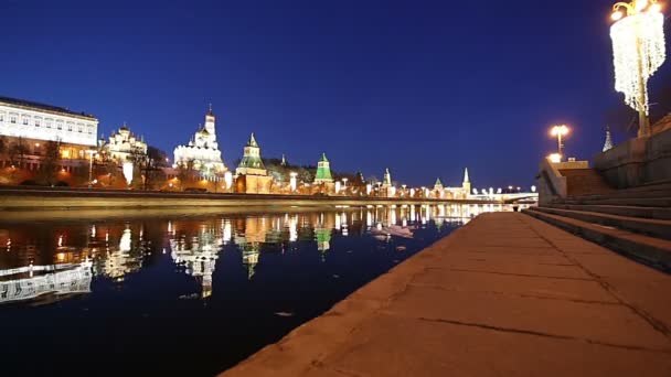Widok Rzekę Moskwę Kremla Nocy Moskwa Rosja Najbardziej Popularnym Poglądem — Wideo stockowe