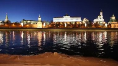 Moskova Nehri ve Kremlin (gece), Moskova, Rusya - Moskova'nın en popüler görünümü