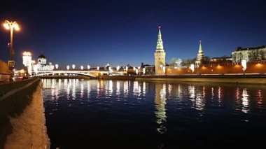 Moskova Nehri ve Kremlin (gece), Moskova, Rusya - Moskova'nın en popüler görünümü