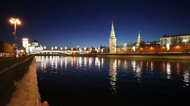 Moskova Nehri ve Kremlin (gece), Moskova, Rusya - Moskova'nın en popüler görünümü