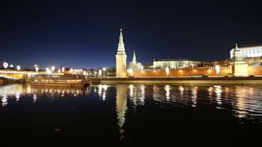 Moskova Nehri ve Kremlin (gece), Moskova, Rusya - Moskova'nın en popüler görünümü