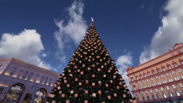 圣诞节 新年假期 Lubyanskaya 卢比扬卡 广场在晚上 莫斯科 俄罗斯 — 图库视频影像