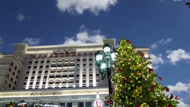 Iluminação Natal Ano Novo Hotel Four Seasons Noite Moscovo Rússia — Vídeo de Stock