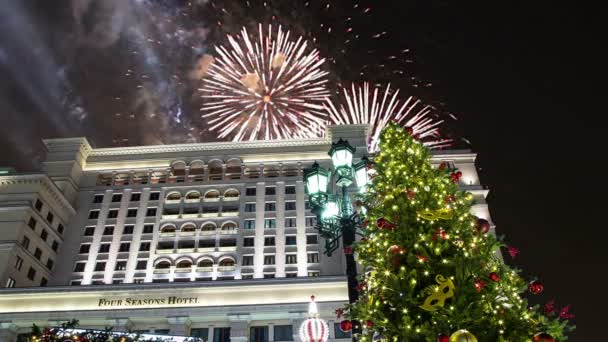 Fuegos Artificiales Sobre Hotel Four Seasons Moscú Rusia — Vídeos de Stock
