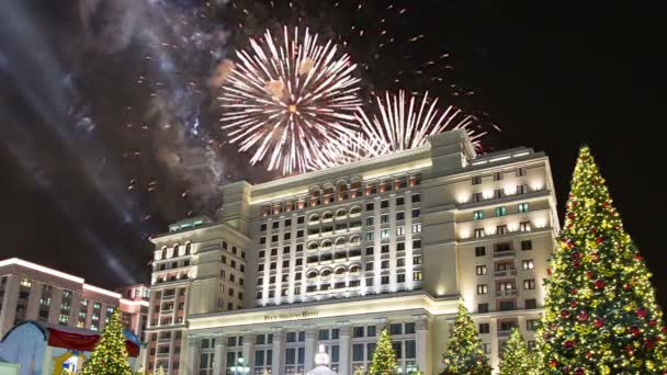 Fuegos Artificiales Sobre Hotel Four Seasons Moscú Rusia — Vídeos de Stock