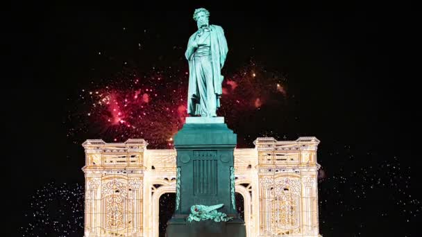 Feuerwerk Über Dem Puschkin Denkmal Moskauer Stadtzentrum Russland — Stockvideo