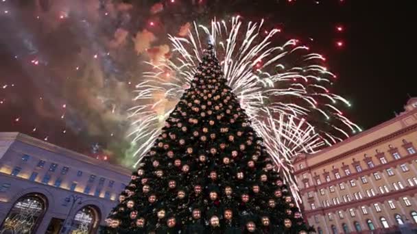 Feuerwerk Über Dem Lubyanskaja Platz Abend Moskau Russland Mit Zoom — Stockvideo