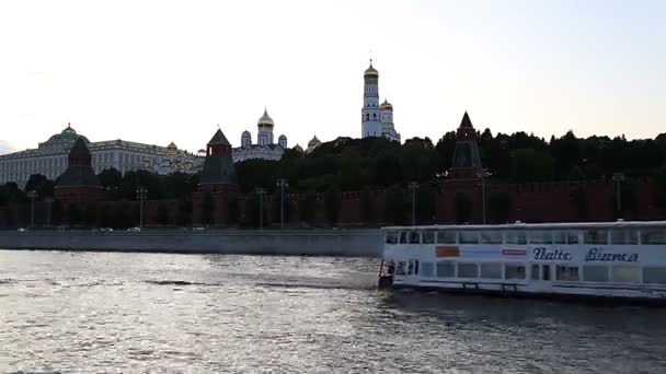 Moscou Russie Août 2019 Vue Sur Rivière Moskva Kremlin Nuit — Video