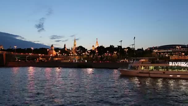 Moscú Rusia Agosto 2019 Vista Del Río Moskva Kremlin Por — Vídeos de Stock