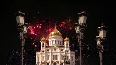 İsa 'nın üzerinde havai fişekler Kurtarıcı Katedrali, Moskova, Rusya