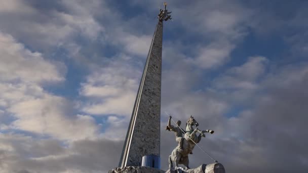 Kriegsdenkmal Siegespark Auf Dem Poklonnaja Hügel Vor Dem Hintergrund Sich — Stockvideo