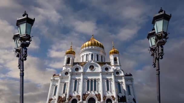 移動雲 モスクワ ロシアの背景に救世主大聖堂 のビュー — ストック動画