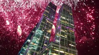 Fireworks içinde gökdelenler Uluslararası İş Merkezi (şehir), Moskova, Rusya Federasyonu