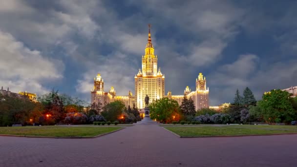 Hovedbygningen Moskva State University Sparrow Hills Baggrund Bevægelige Skyer Rusland – Stock-video