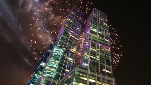 国際ビジネス センター モスクワ ロシアの高層ビルの花火 — ストック動画